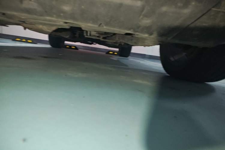 Used Roewe RX5 2016 20T Two-Wheel Drive Automatic Internet Smart Edition Chassis Front