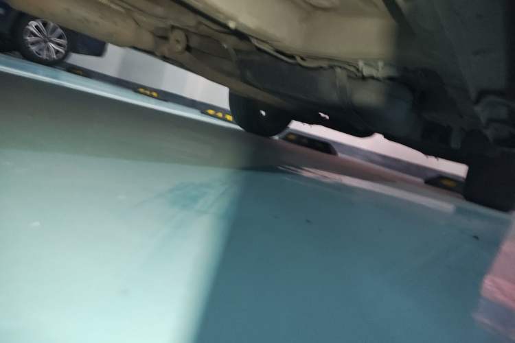 Used Roewe RX5 2016 20T Two-Wheel Drive Automatic Internet Smart Edition Chassis Front Left