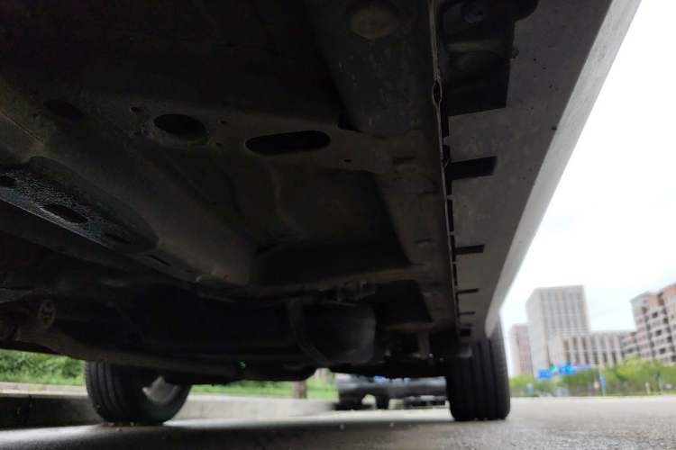 Used Roewe RX5 2016 20T Two-Wheel Drive Automatic Internet Smart Edition Chassis Front Left