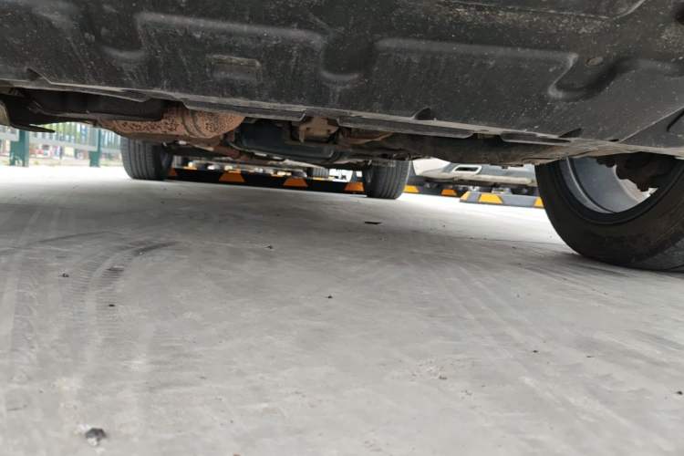 Used Roewe RX5 2016 20T Two-Wheel Drive Automatic Internet Smart Edition Chassis Front