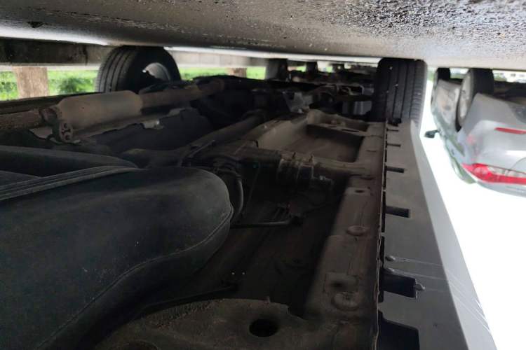 Used Roewe RX5 2016 20T Two-Wheel Drive Automatic Internet Smart Edition Chassis Rear Left