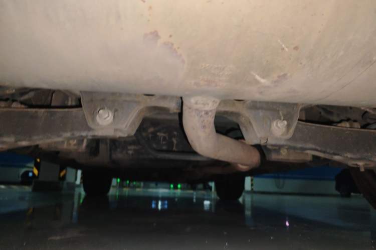 Used Roewe RX5 2016 20T Two-Wheel Drive Automatic Internet Smart Edition Chassis Rear