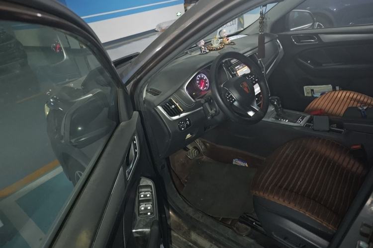 Used Roewe RX5 2016 20T Two-Wheel Drive Automatic Internet Smart Edition Driver Seat