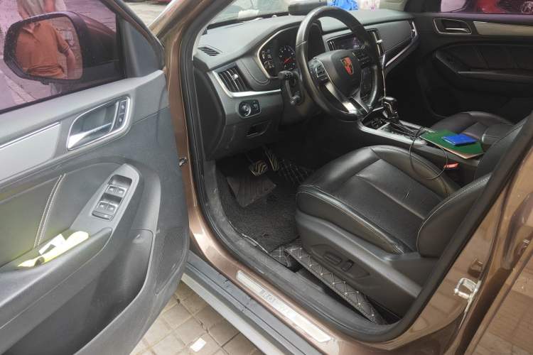 Used Roewe RX5 2016 20T Two-Wheel Drive Automatic Internet Smart Edition Driver Seat