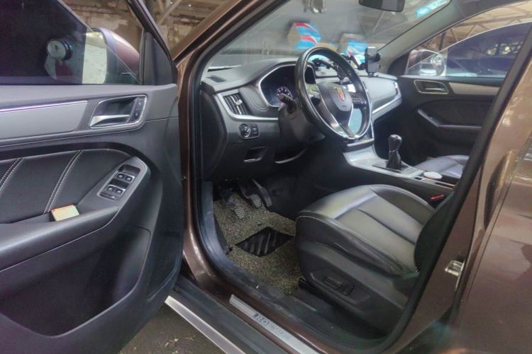 Used Roewe RX5 2016 20T Two-Wheel Drive Manual Transmission Internet Smart Edition Driver Seat