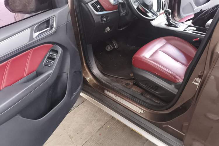 Used Roewe RX5 2016 30T Four-Wheel Drive Automatic Internet Smart Luxury Edition Driver Seat