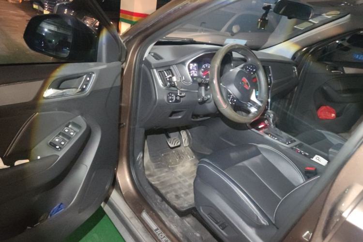 Used Roewe RX5 2016 20T Two-Wheel Drive Automatic Internet Smart Edition Driver Seat