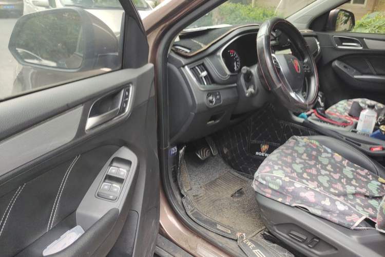 Used Roewe RX5 2016 30T Two-Wheel Drive Automatic Internet Smart Edition Driver Seat