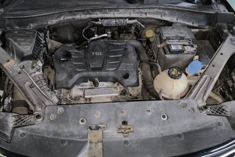 Used Roewe RX5 2016 20T Two-Wheel Drive Automatic Flagship Edition Engine Bay