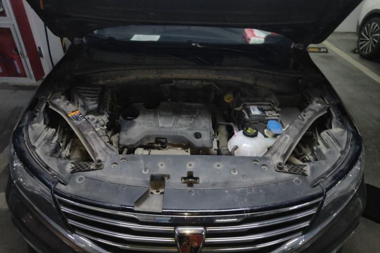 Used Roewe RX5 2016 20T Two-Wheel Drive Automatic Internet Smart Edition Engine Bay