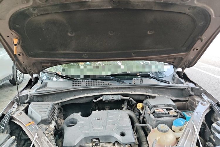 Used Roewe RX5 2016 20T Two-Wheel Drive Automatic Internet Smart Edition Engine Bay