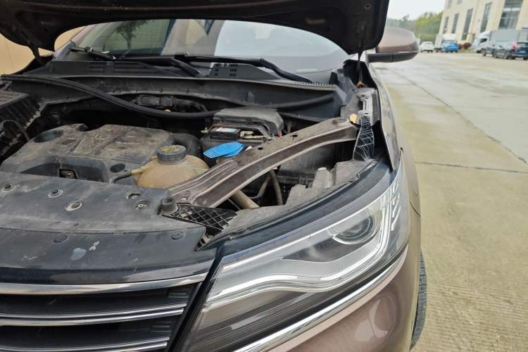 Used Roewe RX5 2016 20T Two-Wheel Drive Automatic Internet Smart Edition Engine Bay Left