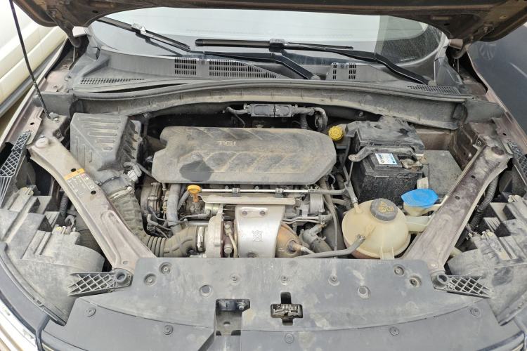 Used Roewe RX5 2016 30T Four-Wheel Drive Automatic Internet Smart Luxury Edition Engine Bay