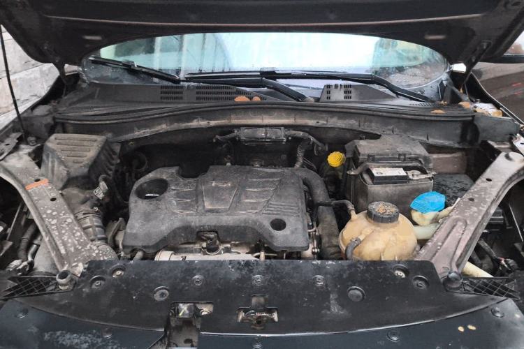 Used Roewe RX5 2016 20T Two-Wheel Drive Manual Flagship Edition Engine Bay