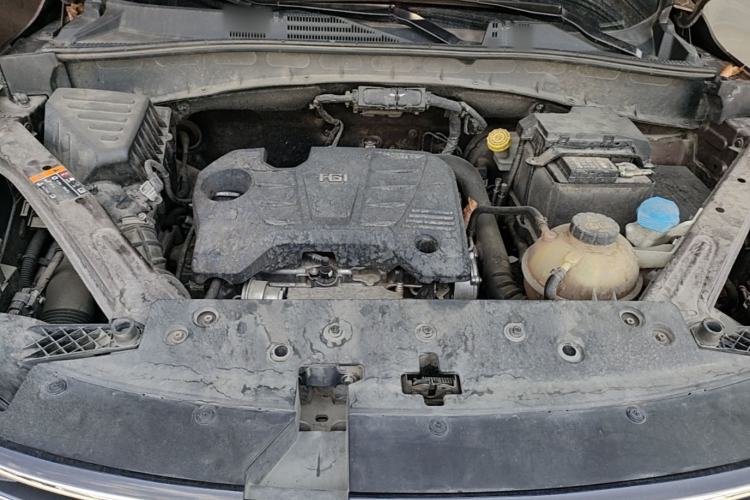 Used Roewe RX5 2016 20T Two-Wheel Drive Automatic Internet Smart Edition Engine Bay