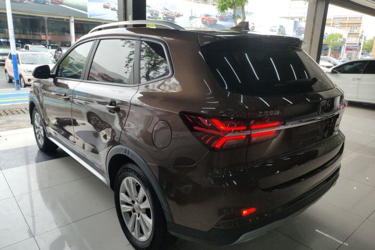 Used Roewe RX5 2016 Revised Version 20T Two-Wheel Drive Manual Transmission Luxury Edition Exterior 2