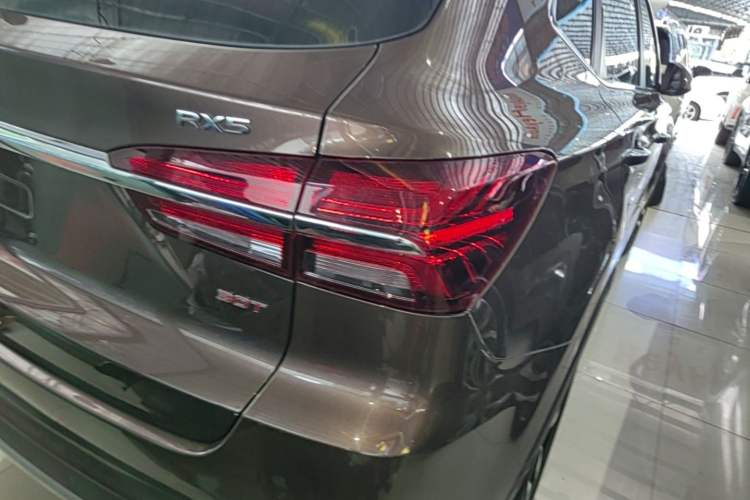 Used Roewe RX5 2016 30T Two-Wheel Drive Automatic Internet Smart Edition Exterior 3