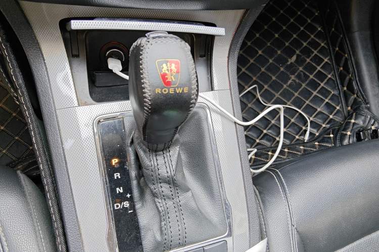 Used Roewe RX5 2016 20T Two-Wheel Drive Automatic Internet Smart Edition Gear Lever