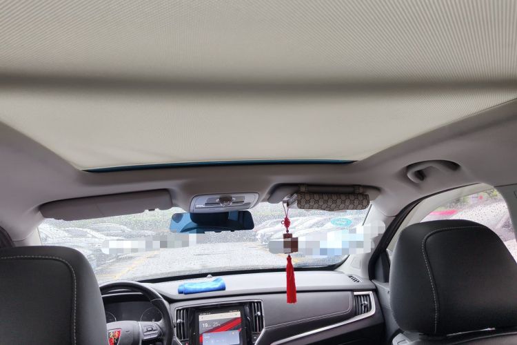 Used Roewe RX5 2016 20T Two-Wheel Drive Automatic Internet Smart Edition Headliner