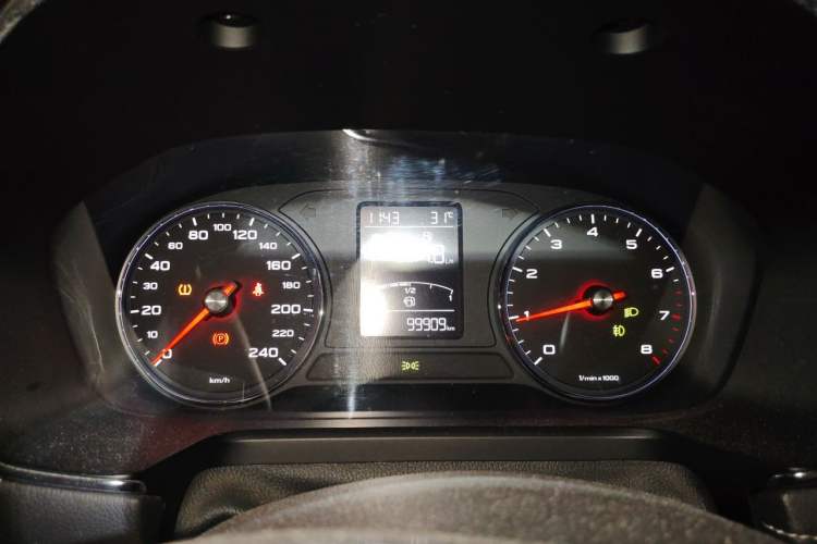 Used Roewe RX5 2016 20T Two-Wheel Drive Automatic Internet Smart Edition Instrument Cluster