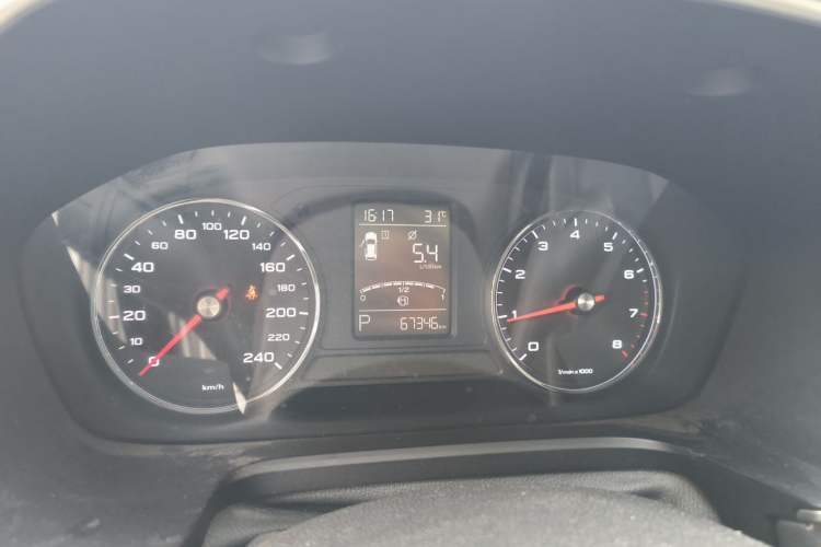 Used Roewe RX5 2016 20T Two-Wheel Drive Automatic Internet Smart Edition Instrument Cluster