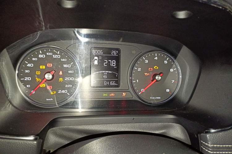 Used Roewe RX5 2016 20T Two-Wheel Drive Automatic Internet Smart Edition Instrument Cluster