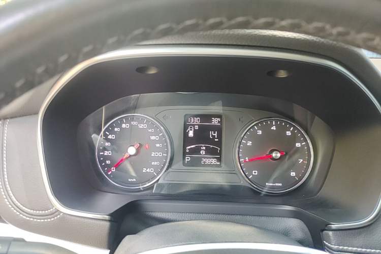 Used Roewe RX5 2016 20T Two-Wheel Drive Automatic Internet Smart Edition Instrument Cluster