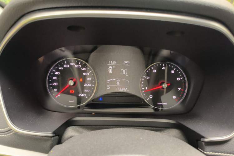 Used Roewe RX5 2016 20T Two-Wheel Drive Automatic Internet Smart Edition Instrument Cluster