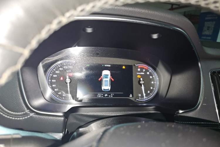 Used Roewe RX5 2016 30T Two-Wheel Drive Automatic Internet Smart Edition Instrument Cluster