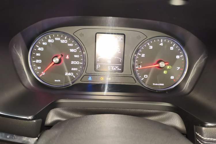 Used Roewe RX5 2016 20T Two-Wheel Drive Automatic Internet Smart Edition Instrument Cluster