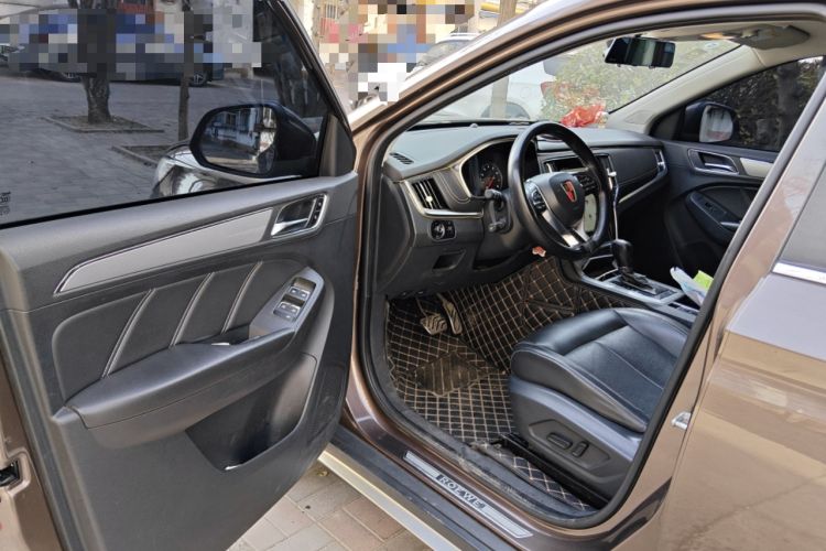 Used Roewe RX5 2016 20T Two-Wheel Drive Automatic Internet Smart Edition Interior 3