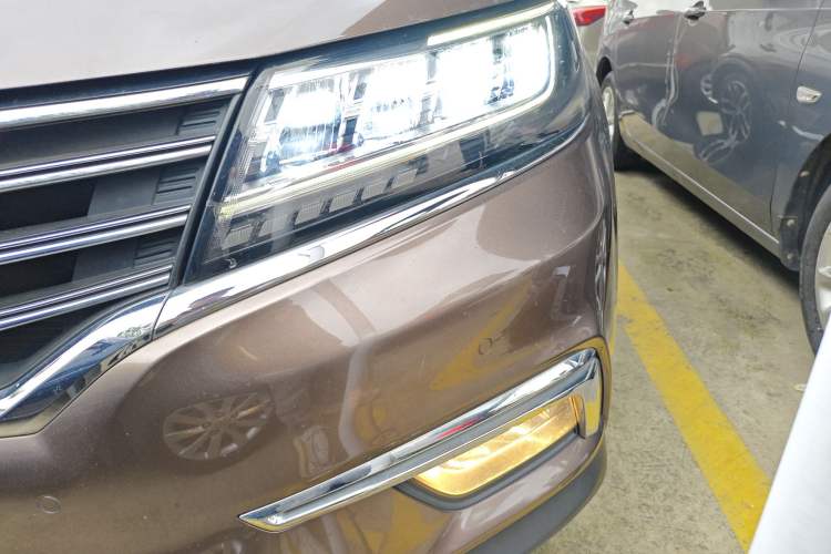 Used Roewe RX5 2016 30T Four-Wheel Drive Automatic Internet Smart Luxury Edition Left Front Headlight