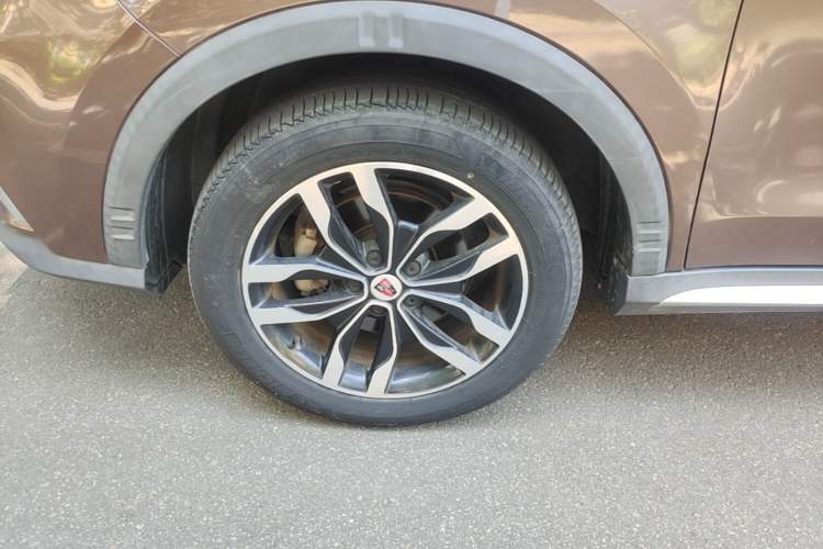 Used Roewe RX5 2016 20T Two-Wheel Drive Automatic Internet Smart Edition Left Front Wheel Hub