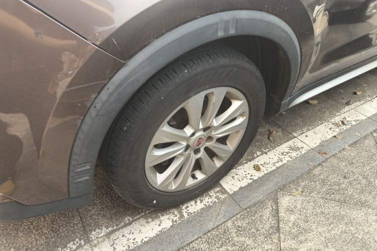 Used Roewe RX5 2016 20T Two-Wheel Drive Automatic Flagship Edition Left Front Wheel Hub
