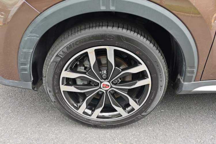 Used Roewe RX5 2016 30T Two-Wheel Drive Automatic Internet Smart Edition Left Front Wheel Hub