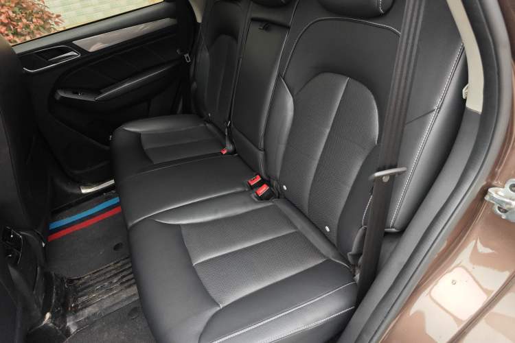 Used Roewe RX5 2016 20T Two-Wheel Drive Automatic Internet Smart Edition Left Rear Seat