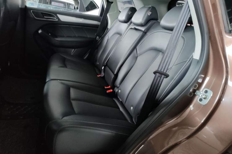 Used Roewe RX5 2016 20T Two-Wheel Drive Automatic Internet Smart Edition Left Rear Seat