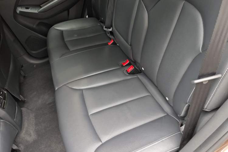 Used Roewe RX5 2016 30T Two-Wheel Drive Automatic Internet Smart Edition Left Rear Seat