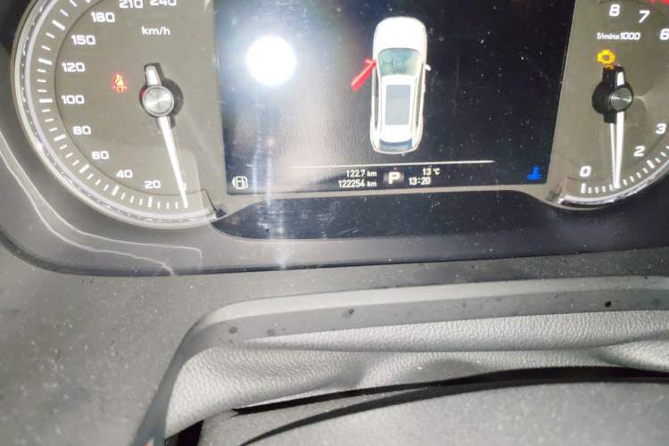 Used Roewe RX5 2016 30T Four-Wheel Drive Automatic Internet Smart Luxury Edition Odometer Close Up