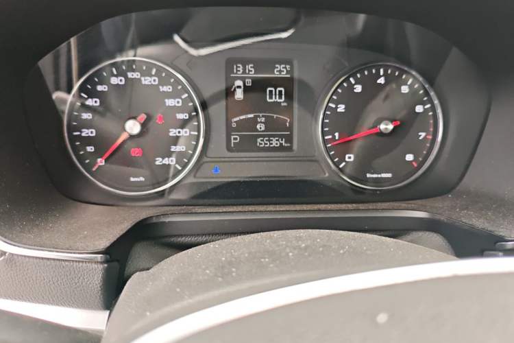 Used Roewe RX5 2016 20T Two-Wheel Drive Automatic Internet Smart Edition Odometer Close Up