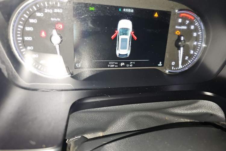 Used Roewe RX5 2016 30T Two-Wheel Drive Automatic Internet Smart Edition Odometer Close Up