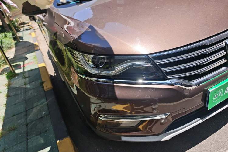 Used Roewe RX5 2016 20T Two-Wheel Drive Automatic Internet Smart Edition Right Front Headlight