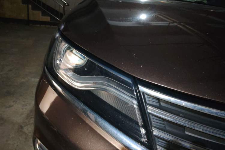 Used Roewe RX5 2016 20T Two-Wheel Drive Automatic Internet Smart Edition Right Front Headlight