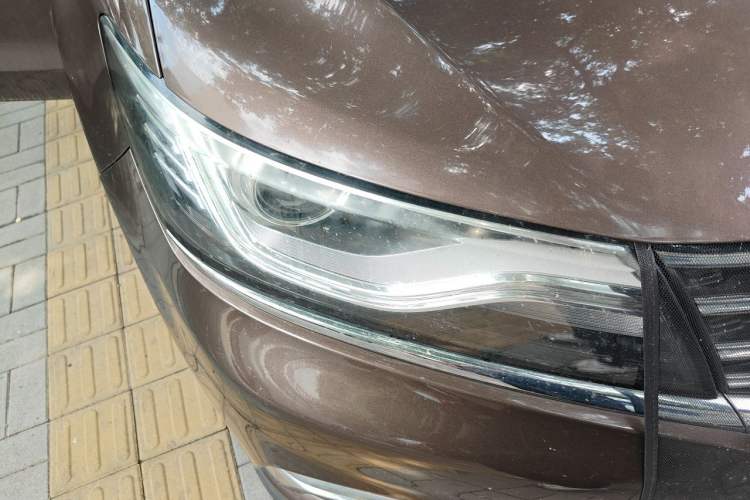 Used Roewe RX5 2016 20T Two-Wheel Drive Automatic Internet Smart Edition Right Front Headlight