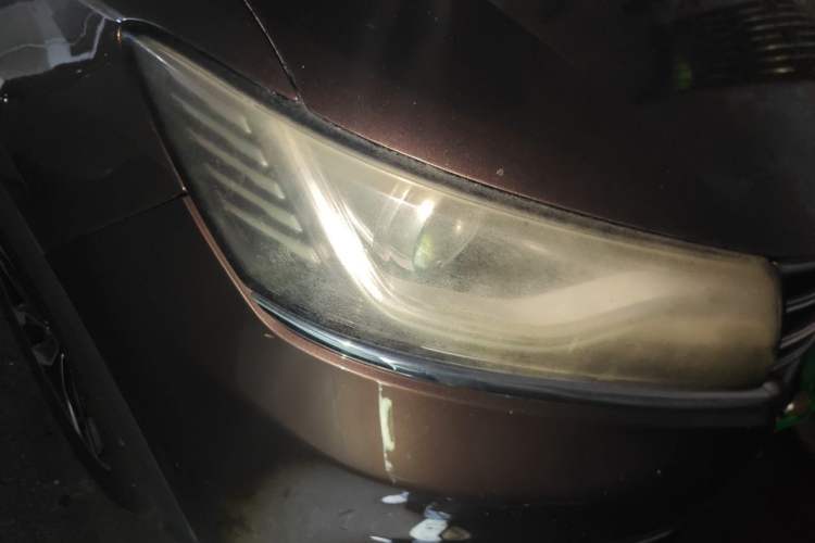 Used Roewe RX5 2016 20T Two-Wheel Drive Automatic Internet Smart Edition Right Front Headlight