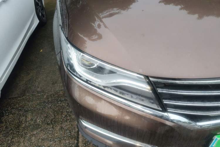 Used Roewe RX5 2016 30T Two-Wheel Drive Automatic Internet Smart Edition Right Front Headlight