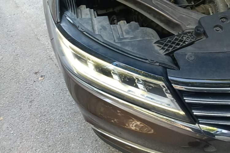 Used Roewe RX5 2016 30T Four-Wheel Drive Automatic Internet Smart Luxury Edition Right Front Headlight