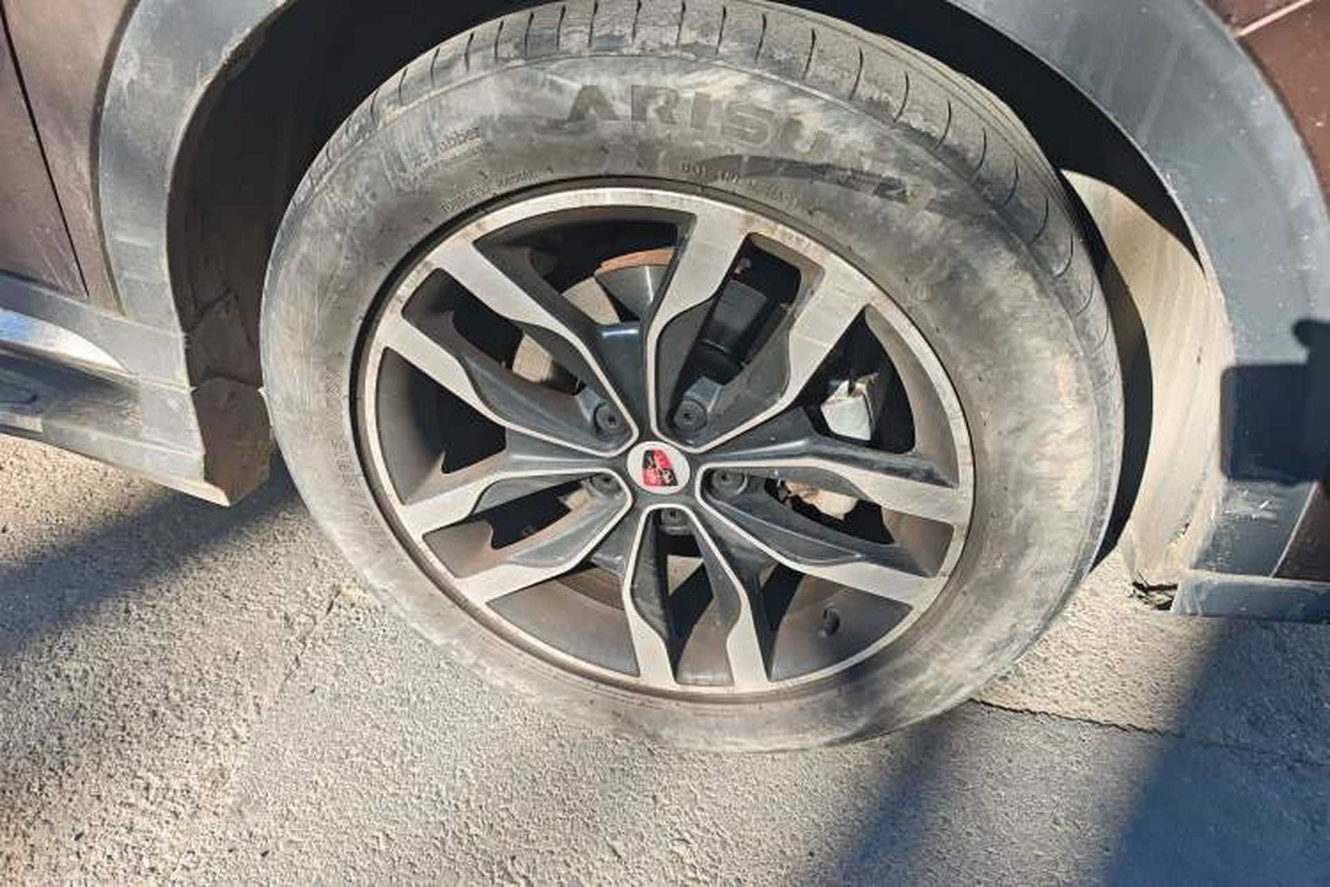Used Roewe RX5 2016 20T Two-Wheel Drive Automatic Internet Smart Edition Right Front Wheel Hub