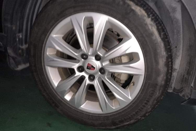 Used Roewe RX5 2016 20T Two-Wheel Drive Automatic Flagship Edition Right Front Wheel Hub