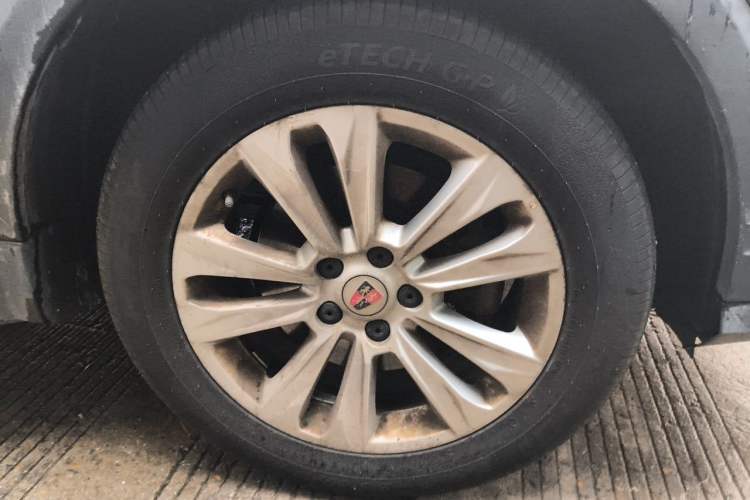 Used Roewe RX5 2016 20T Two-Wheel Drive Manual Flagship Edition Right Front Wheel Hub